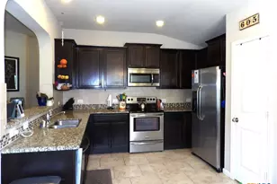 930 Pumpkin Rdg, New Braunfels, TX 78130 - Photo 6