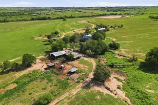 1883 Turkey Bottom Rd, Yoakum, TX 77984 - Photo 4