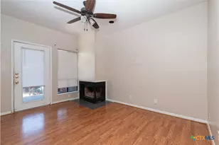 310 Pat Garrison St, San Marcos, TX 78666 - Photo 4