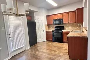 417 Capistrano Dr, San Marcos, TX 78666 - Photo 8