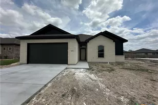 405 Magnolia, Troy, TX 76579 - Photo 1