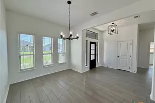 701 Golden Eagle Dr, Salado, TX 76571 - Photo 6