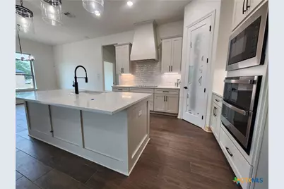 801 Golden Eagle Cove, Salado, TX 76571 - Photo 10