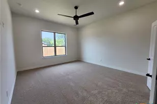 801 Golden Eagle Cv, Salado, TX 76571 - Photo 24