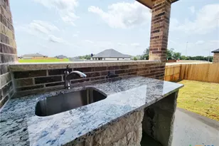 801 Golden Eagle Cv, Salado, TX 76571 - Photo 40