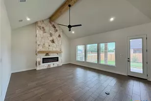 801 Golden Eagle Cv, Salado, TX 76571 - Photo 6