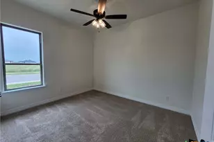 801 Golden Eagle Cv, Salado, TX 76571 - Photo 16