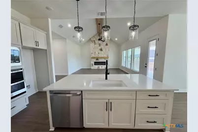 801 Golden Eagle Cove, Salado, TX 76571 - Photo 8