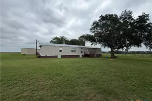 1635 County Rd 409, Stockdale, TX 78160 - Photo 26