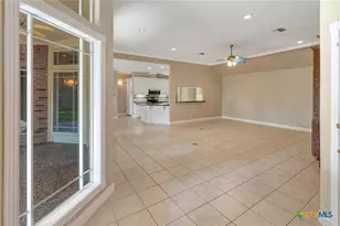 127 Tradewind Dr, Victoria, TX 77904 - Photo 6