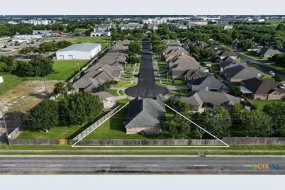 127 Tradewind Drive, Victoria, TX 77904 - Photo 2