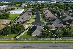 127 Tradewind Dr, Victoria, TX 77904 - Photo 2