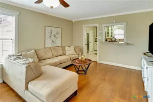 1702 N Vine St, Victoria, TX 77901 - Photo 4
