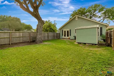 1702 N Vine Street, Victoria, TX 77901 - Photo 32