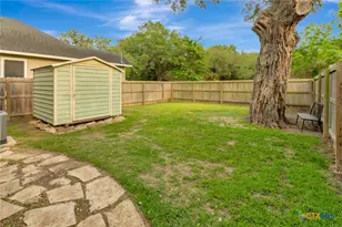 1702 N Vine St, Victoria, TX 77901 - Photo 20