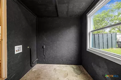 814 S Laurent Street, Victoria, TX 77901 - Photo 16