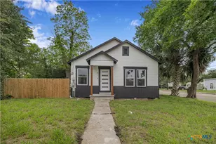 814 S Laurent St, Victoria, TX 77901 - Photo 1