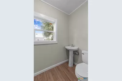 814 S Laurent Street, Victoria, TX 77901 - Photo 14
