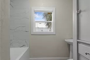 814 S Laurent St, Victoria, TX 77901 - Photo 12
