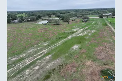 10772 State Highway 111, Edna, TX 77957 - Photo 32