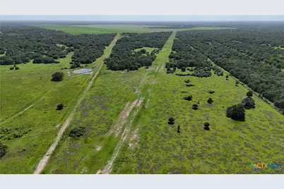 10772 State Highway 111, Edna, TX 77957 - Photo 14