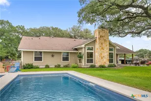 618 S Hudson St, Flatonia, TX 78941 - Photo 6
