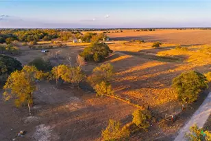 645 Old Luling Rd, Lockhart, TX 78644 - Photo 4