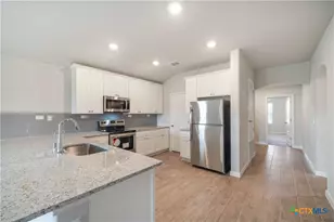 1374 Rios Bend Dr, New Braunfels, TX 78130 - Photo 8