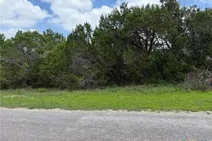 1252 High Hills Dr, Canyon Lake, TX 78133 - Photo 1
