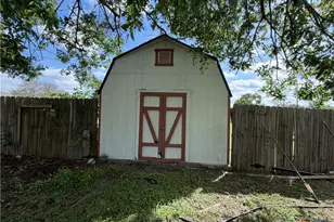 665 Fallen Oak Dr, Bertram, TX 78605 - Photo 14