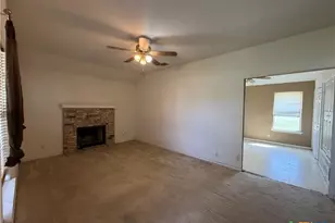 665 Fallen Oak Dr, Bertram, TX 78605 - Photo 4
