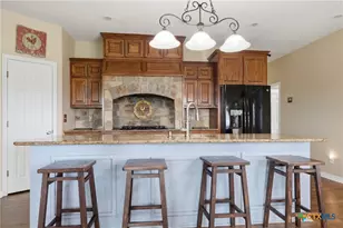 457 & 459 Buentello Rd, Victoria, TX 77905 - Photo 10
