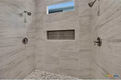 455 S Hackberry Avenue, New Braunfels, TX 78130 - Photo 16