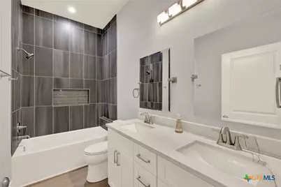 455 S Hackberry Avenue, New Braunfels, TX 78130 - Photo 20