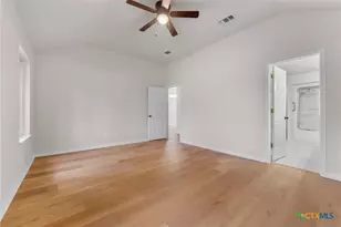 126 Hunter Ridge Rd, San Marcos, TX 78666 - Photo 18