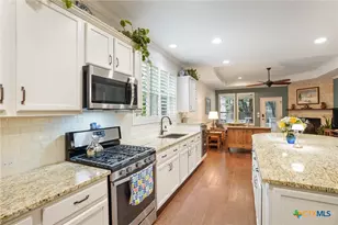109 Longview Ln, Georgetown, TX 78633 - Photo 14