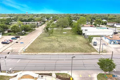 1601 N Navarro Street, Victoria, TX 77901 - Photo 1