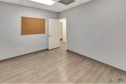 2112 N Navarro Street #A, Victoria, TX 77901 - Photo 30