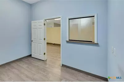 2112 N Navarro Street #A, Victoria, TX 77901 - Photo 8