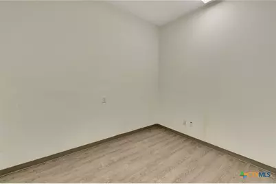 2112 N Navarro Street, Victoria, TX 77901 - Photo 26