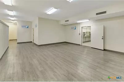 2112 N Navarro Street, Victoria, TX 77901 - Photo 36