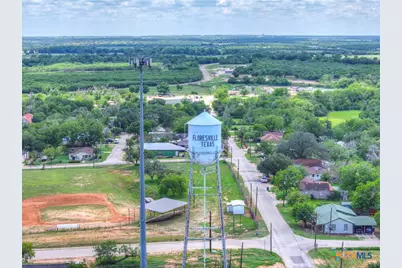 1006 Pecan Street, Floresville, TX 78114 - Photo 40