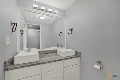 1006 Pecan Street, Floresville, TX 78114 - Photo 20