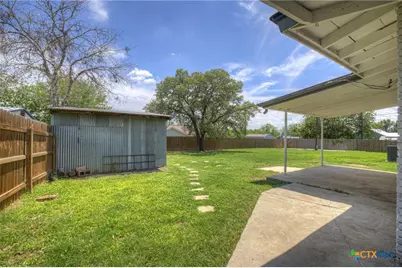 1006 Pecan Street, Floresville, TX 78114 - Photo 32