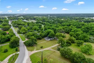 402 N Bordon St, Lorena, TX 76655 - Photo 34