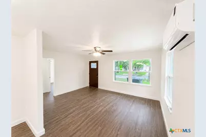 1405 S 39th Street, Temple, TX 76504 - Photo 8