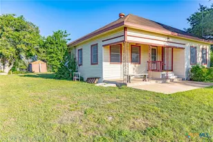668 FM443, Yoakum, TX 77995 - Photo 2