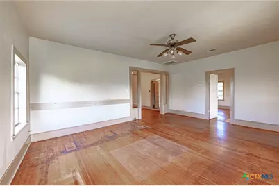 668 Fm 443, Yoakum, TX 77995 - Photo 8