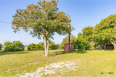 668 Fm 443, Yoakum, TX 77995 - Photo 6