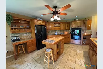 433 Las Brisas Boulevard, Seguin, TX 78155 - Photo 14